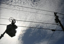 Should government interfere in broadband fight