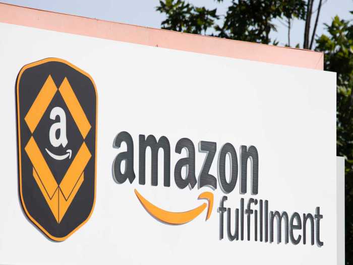 Amazon moves to head off ny times legal threat