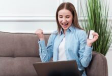 E tailers waking up to customer service needs