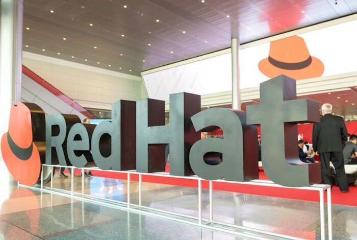 Red hat expands compaq relationship