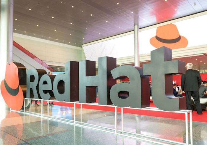 Red hat expands compaq relationship