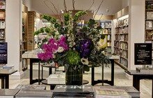 Barnes noble buys into online publishing house
