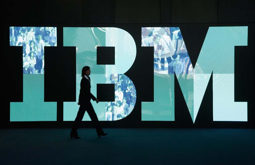 Ibm unveils new e commerce center