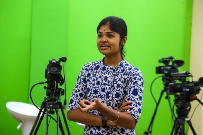 Analyze critically creators empowering teaching