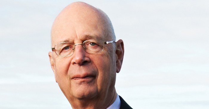 Schwab launches initiative to educate online traders